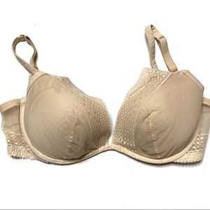 VICTORIA’S SECRET Lace Plunge Bra
